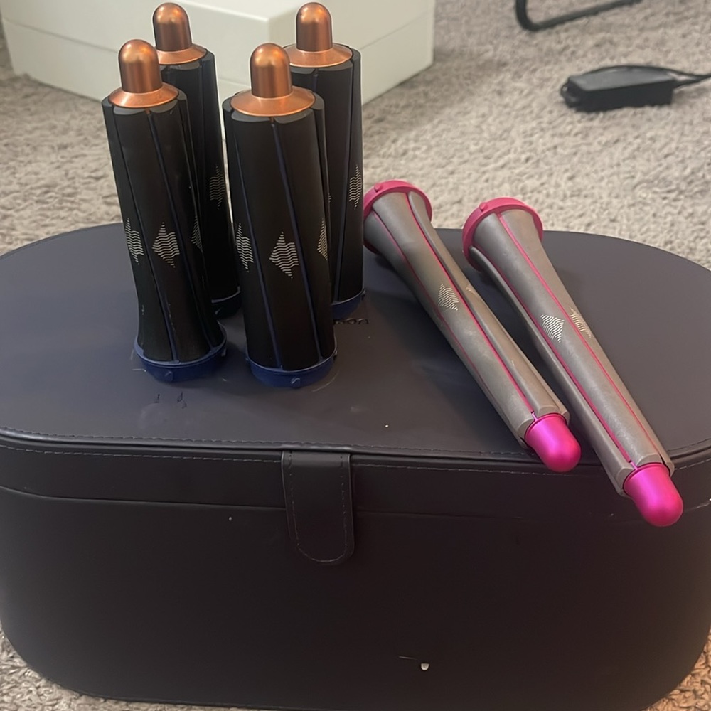 Dyson airwrap box and extra attachments
